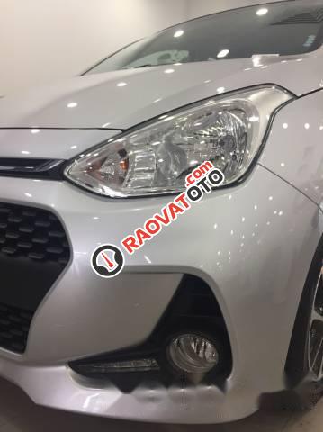 Bán ô tô Hyundai Grand i10 đời 2017, màu bạc-3