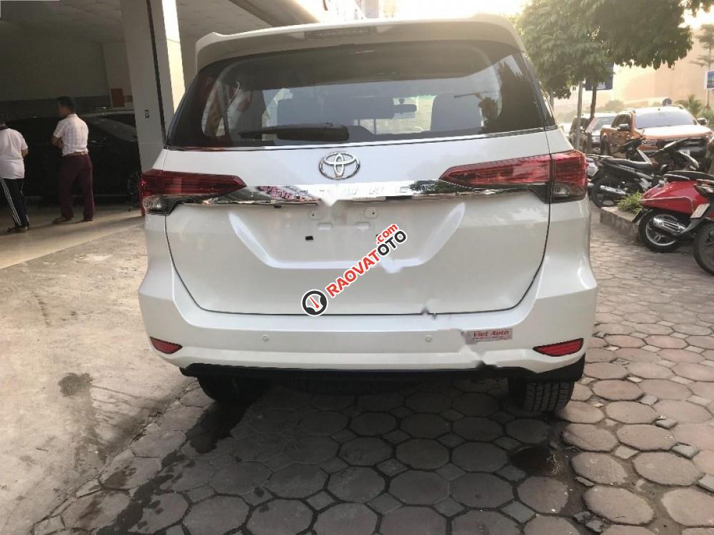 Cần bán Toyota Fortuner 2.7V 4x4 AT sản xuất 2017, màu trắng, nhập khẩu-0