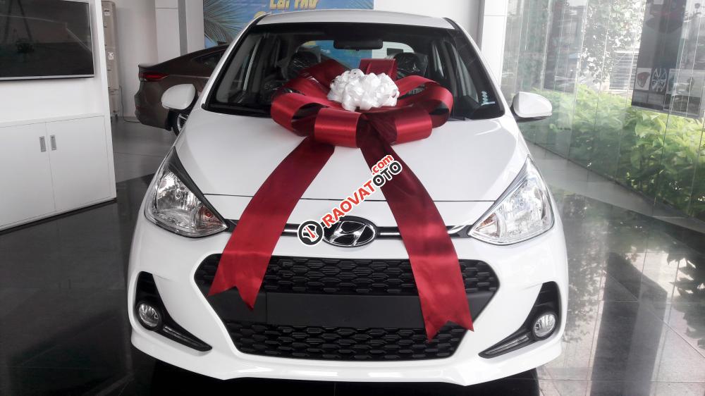 Trả trước 90 triệu nhận ngay Hyundai Grand i10 1.0MT 5 cửa màu trắng, hỗ trợ 100% giá trị xe, lãi suất cố định-0