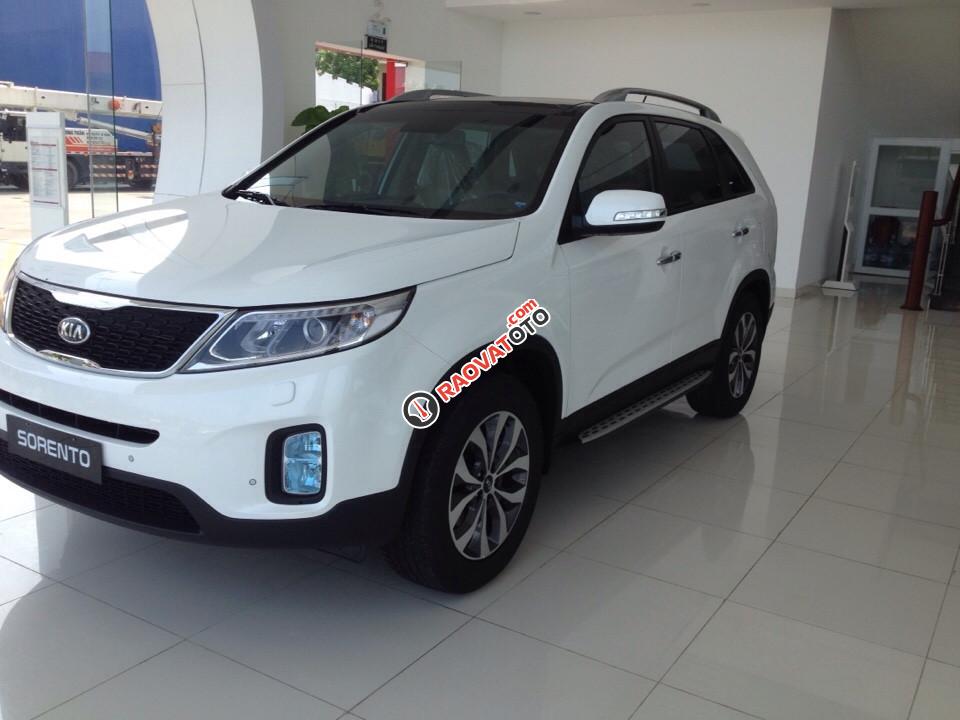 Cần bán Kia Sorento GATH đời 2017, màu trắng giá cạnh tranh-0