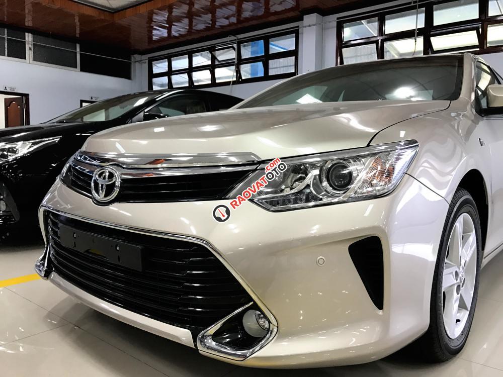 Camry 2.5Q (bản cao cấp nhất) - giá sốc. Giao xe ngay chỉ với 180 triệu-4