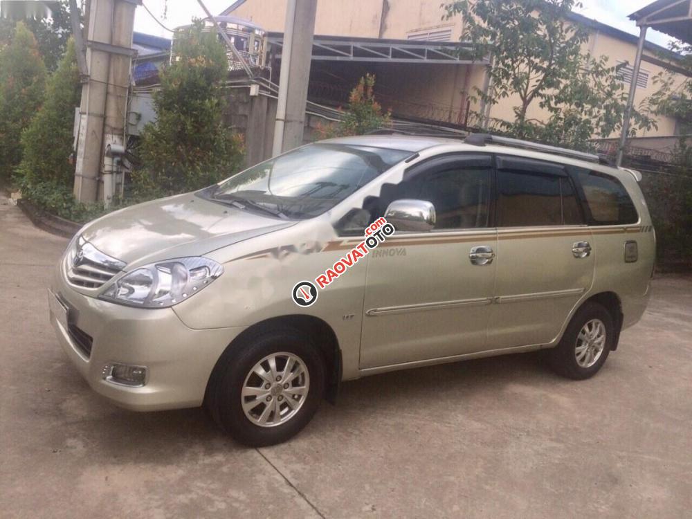 Bán Toyota Innova 2.0MT đời 2007 chính chủ, giá tốt-0