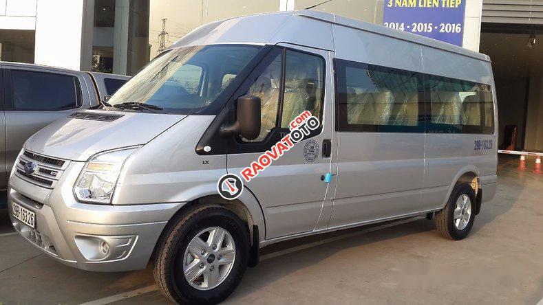 Cần bán gấp Ford Transit đời 2017, màu bạc-3