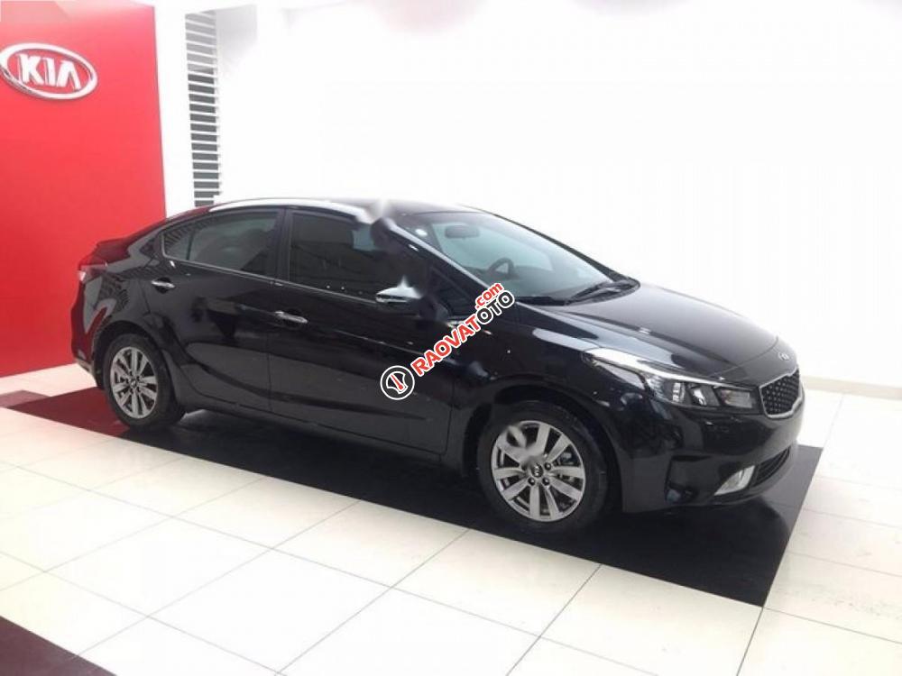 Cần bán xe Kia Cerato 1.6 MT đời 2017, màu đen, 534tr-5