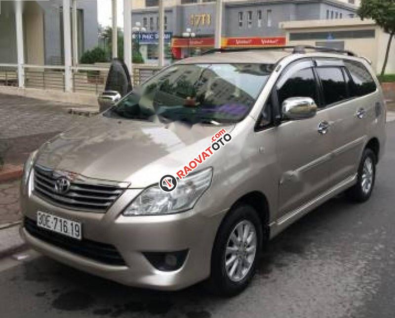 Cần bán xe Toyota Innova 2.0E năm 2013 chính chủ, giá chỉ 575 triệu-1