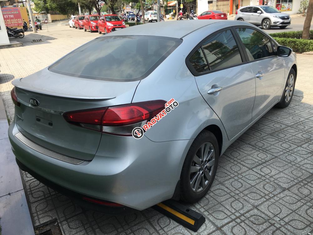 Bán xe Kia Cerato 2.0 màu bạc, hỗ trợ vay 90%-2