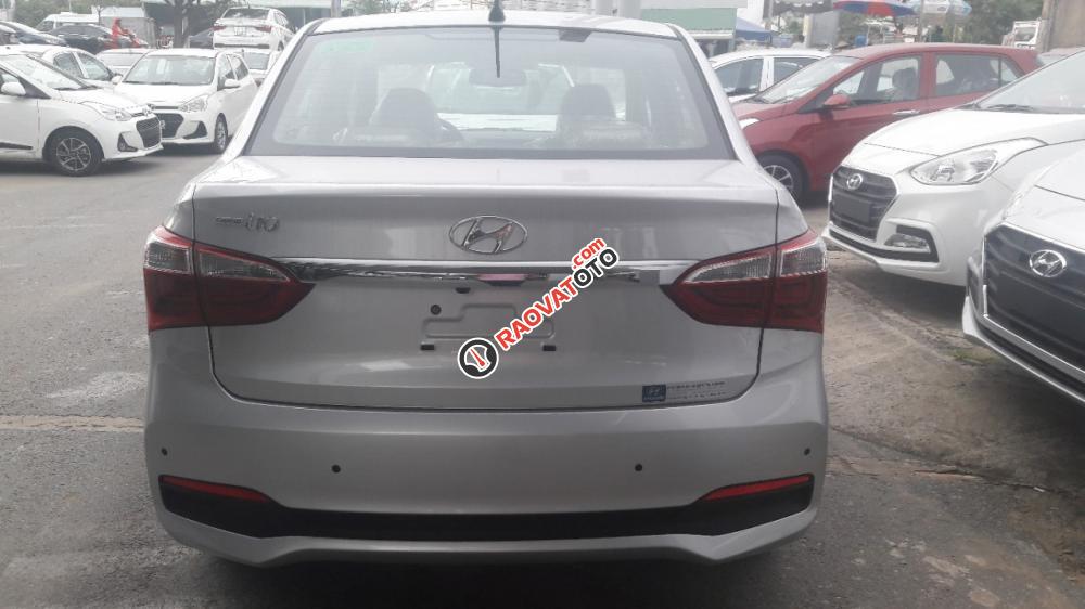 Còn 1 xe Grand i10 Sedan base màu bạc, duy nhất, giao ngay, thanh toán chỉ từ 90 triệu có xe-0