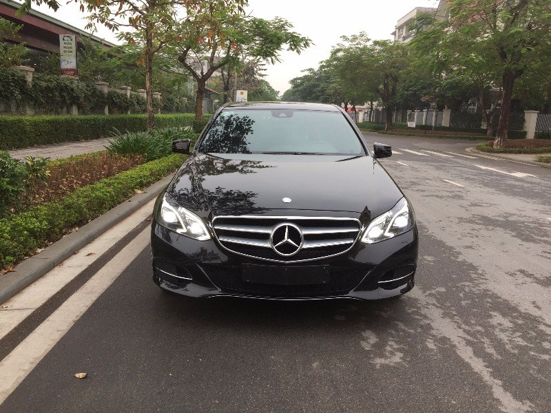 Bán Mercedes E250 đời 2013, màu đen, nhập khẩu nguyên chiếc-1