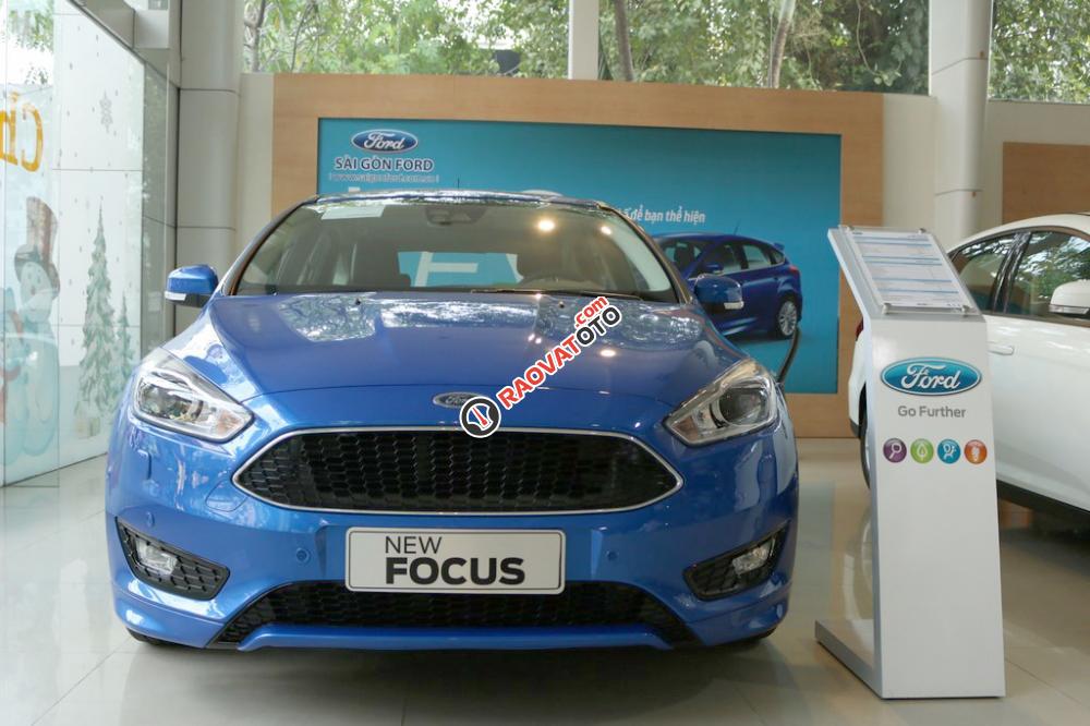 Bán Ford Focus Ecoboost, 720 triệu, giao xe ngay-0