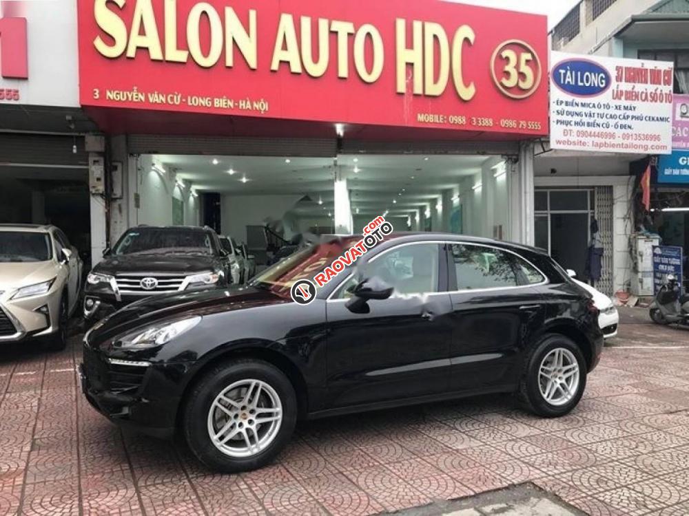 Salon bán Porsche Macan năm 2015, màu đen, nhập khẩu-9