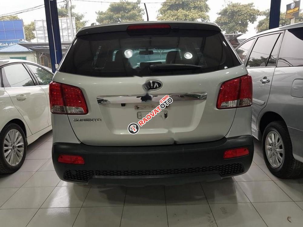 Cần bán xe Kia Sorento GAT 2.4L 4WD đời 2011, màu bạc-4