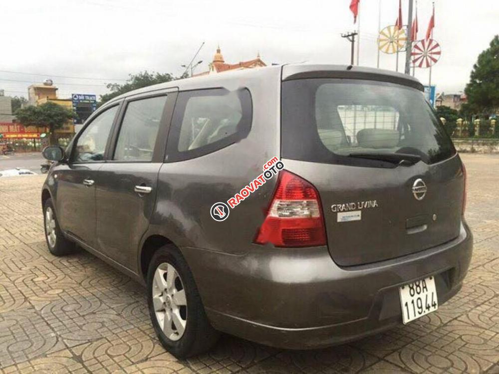 Bán Nissan Grand livina sản xuất 2011, màu nâu  -2