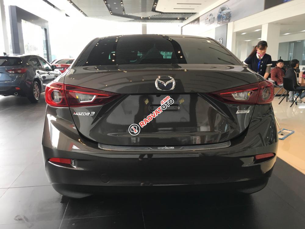 Mazda 3 1.5 sedan đời 2017, hỗ trợ vay trả góp, ưu đãi và quà tặng- LH MS. Dung 0977.759.946-6