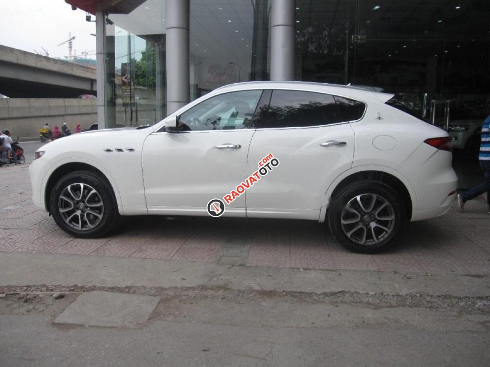 Bán xe Maserati Levante 3.0 V6 đời 2017, màu trắng, xe nhập-9