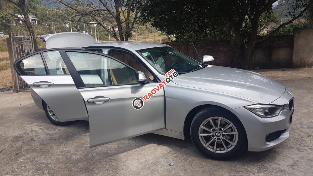 Bán xe BMW 3 Series 320i sản xuất 2012, màu bạc, nhập khẩu chính chủ, giá tốt-6