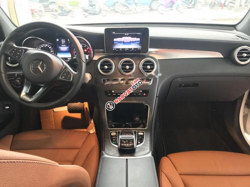 Bán xe Mercedes GLC 300 4Matic năm 2016, màu trắng  -2