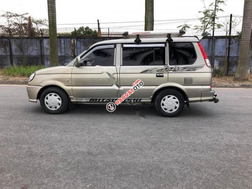 Cần bán gấp Mitsubishi Jolie năm 2004, màu vàng-3