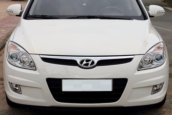 Cần bán Hyundai i30 đời 2010, màu trắng, nhập khẩu chính hãng-3