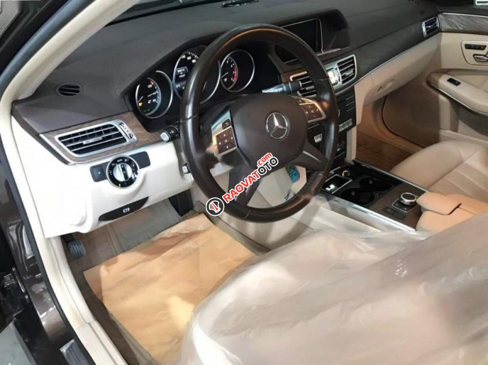 Bán Mercedes E class đời 2015, màu nâu còn mới-3