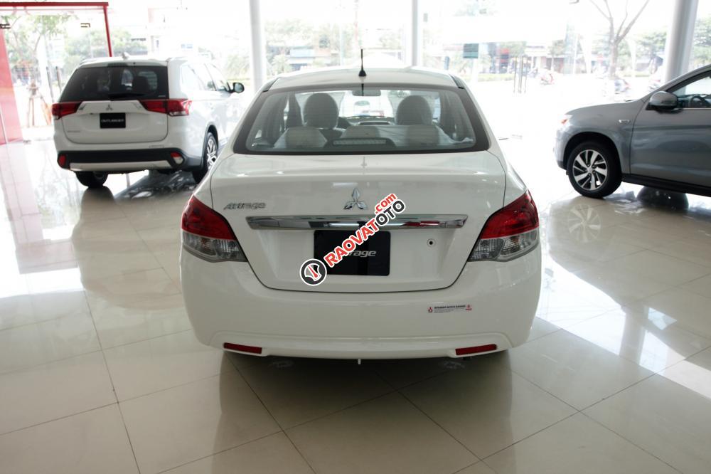 Bán xe Mitsubishi Attrage đời 2017, màu trắng, xe nhập-3