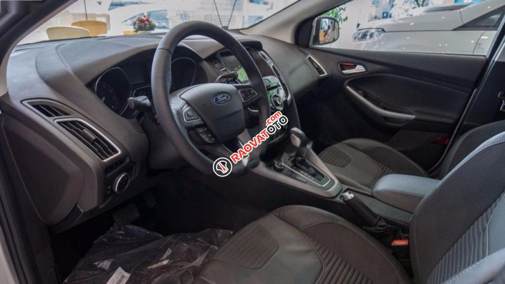 Cần bán Ford Focus Sport 1.5L sản xuất 2017, màu bạc-0