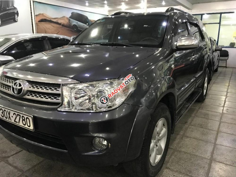 Bán xe Toyota Fortuner 2.7V 4x4 AT đời 2010, màu xám giá cạnh tranh-2