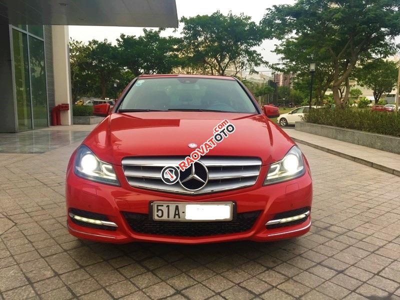 Bán xe Mercedes C200 2012, màu đỏ, ít sử dụng, 33.000 km, lý lịch bảo dưỡng hãng-1