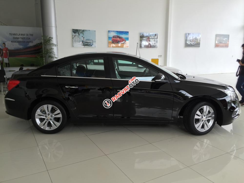 Chevrolet Cruze LT 1.6L màu đen, bảo hành 3 năm, giao xe tận nơi - LH: 0945.307.489-1