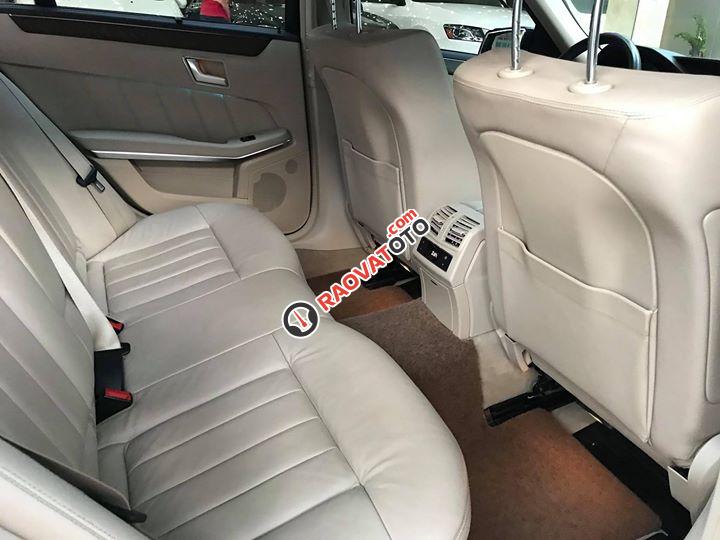 Bán xe Mercedes E200 đời 2014, màu đen nội thất kem-8