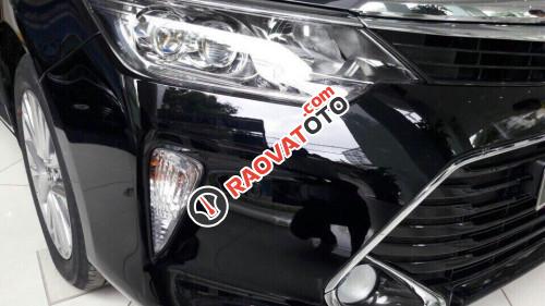 Bán xe Toyota Camry 2.0E năm 2017, màu đen  -3