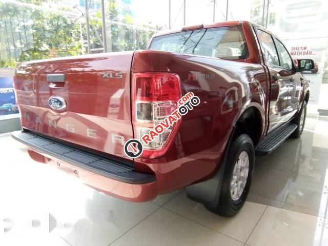 Cần bán Ford Ranger XLS đời 2017, màu đỏ-2