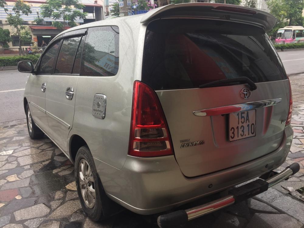 Cần bán Toyota Innova 2006, màu bạc, xe gia đình-4