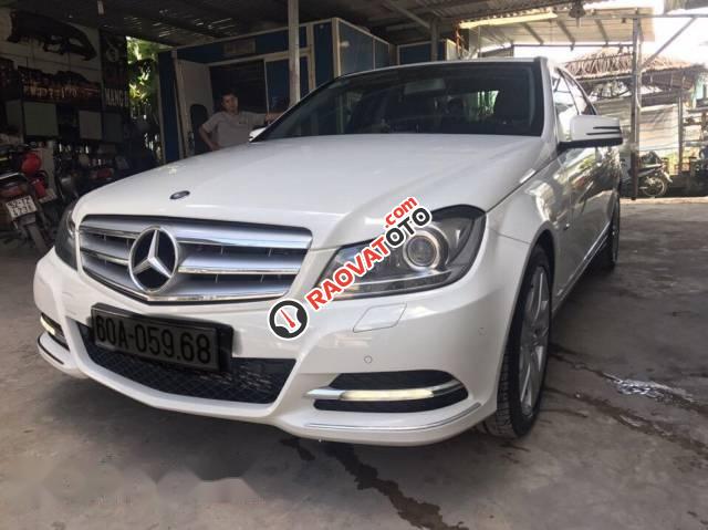 Bán ô tô Mercedes C200 đời 2012, màu trắng, 710 triệu-1