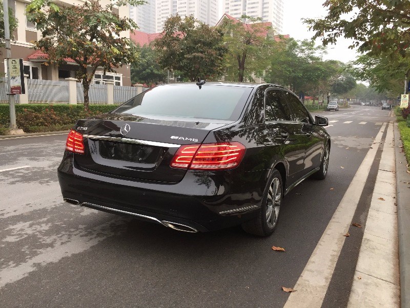 Bán Mercedes E250 đời 2013, màu đen, nhập khẩu nguyên chiếc-6