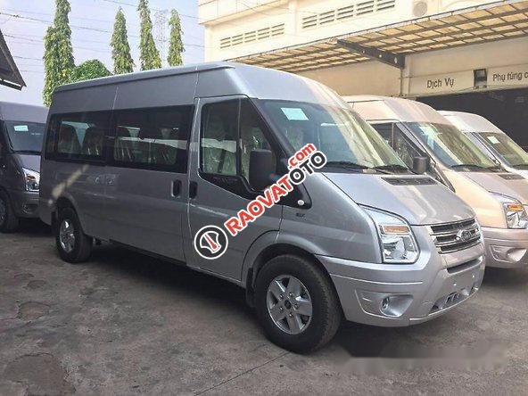 Cần bán gấp Ford Transit đời 2017, màu bạc-8