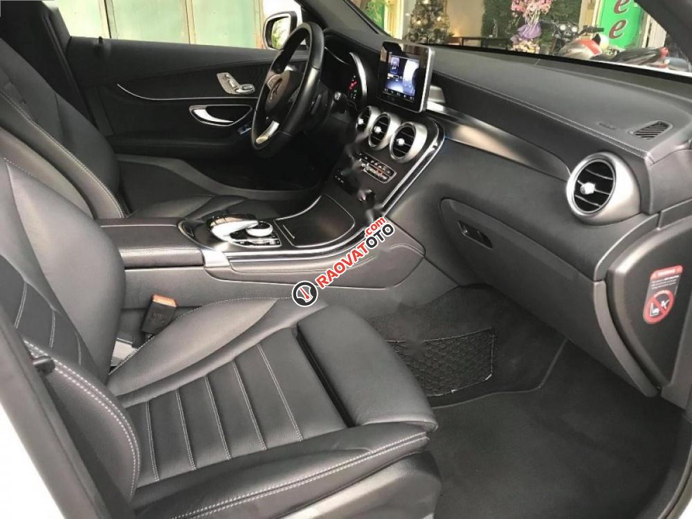 Chính chủ bán Mercedes GLC 300 4Matic sản xuất 2016, màu trắng-2