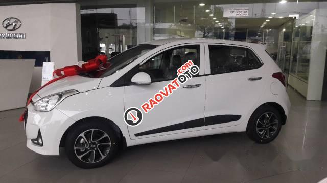 Bán Hyundai Grand i10 1.0MT đời 2017, màu trắng, giá tốt-1