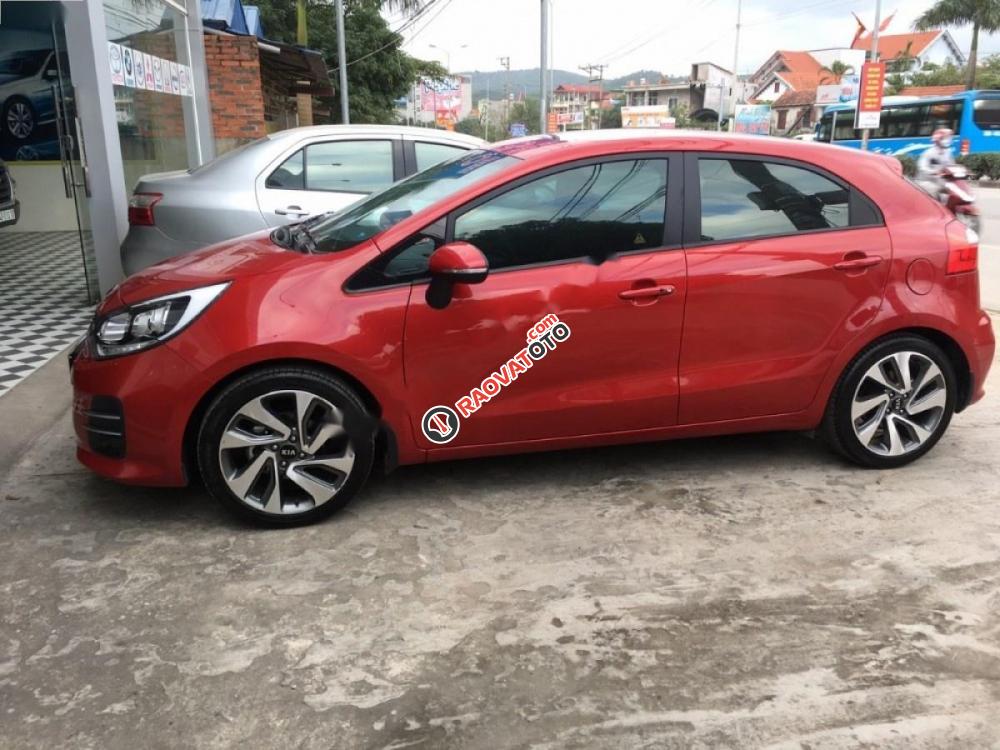 Cần bán lại xe Kia Rio đời 2016, màu đỏ, xe nhập mới chạy 20.000km, giá 505tr-5