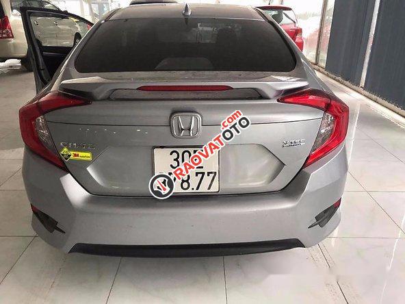 Bán xe Honda Civic 1.5 Turbo đời 2017, màu bạc-16