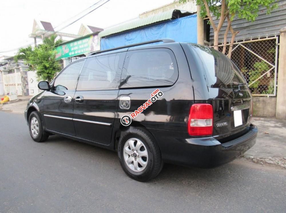 Bán Kia Carnival năm 2007, màu đen ít sử dụng, giá tốt-4