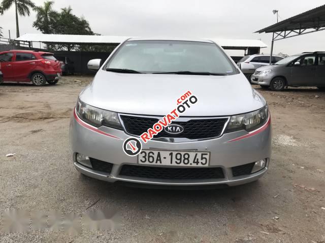 Bán Kia Forte sản xuất 2011, màu bạc như mới, giá 350tr-0