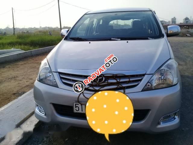 Bán Toyota Innova đời 2010, màu bạc, 425 triệu-0