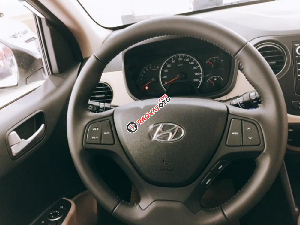 Cần bán xe Hyundai Grand i10 năm 2017, màu trắng, giá tốt-6