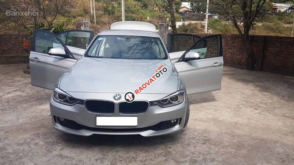 Bán xe BMW 3 Series 320i sản xuất 2012, màu bạc, nhập khẩu chính chủ, giá tốt-0