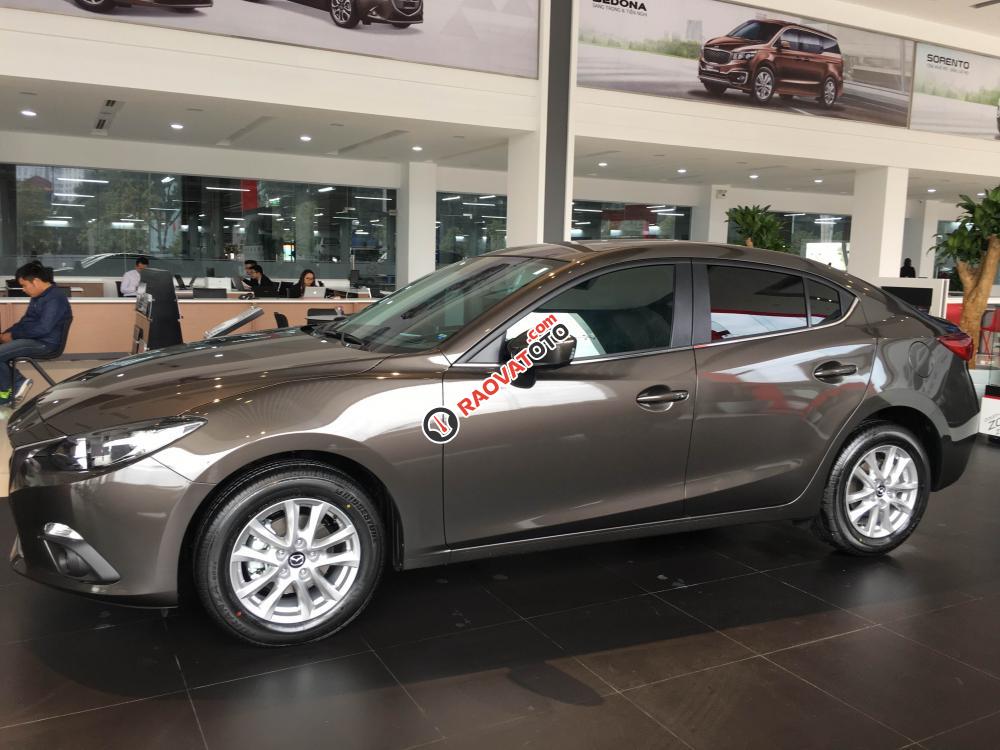 Mazda 3 1.5 sedan đời 2017, hỗ trợ vay trả góp, ưu đãi và quà tặng- LH MS. Dung 0977.759.946-4