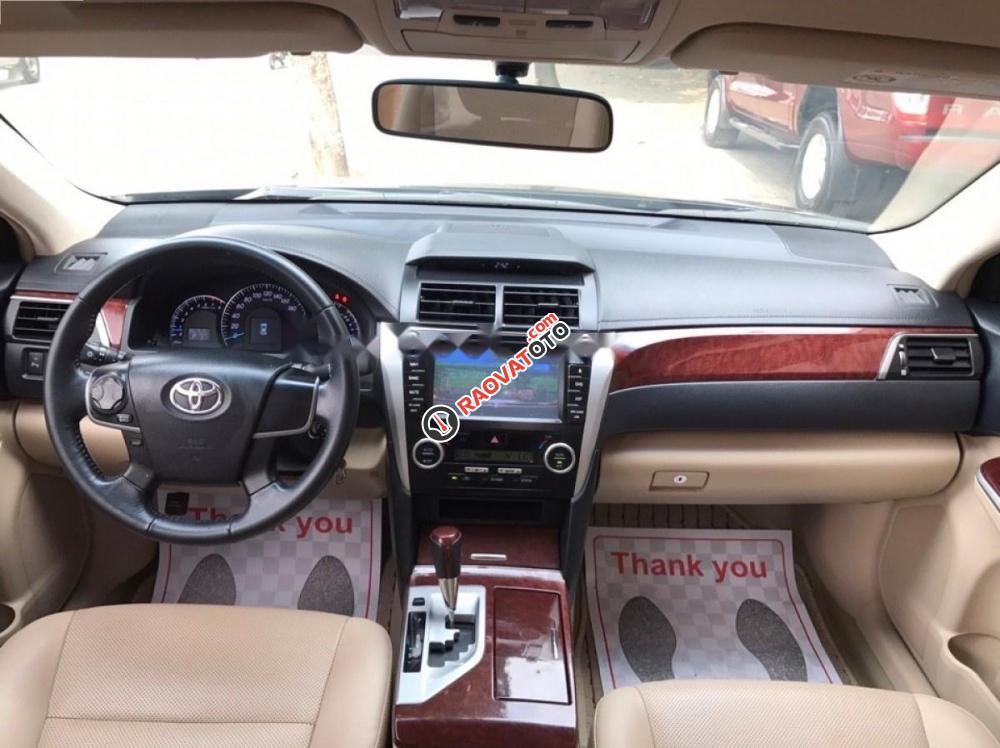 Bán xe Toyota Camry 2.0 đời 2014, màu đen, đẹp như mới, giá tốt-6