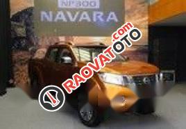 Bán ô tô Nissan Navara đời 2017, màu cam-0