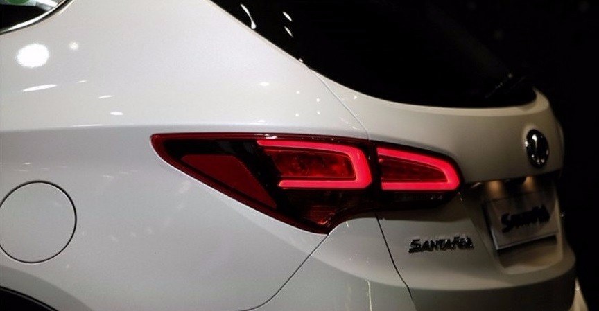 Bán xe Hyundai Santa Fe đời 2017, màu trắng, nhập khẩu nguyên chiếc-3