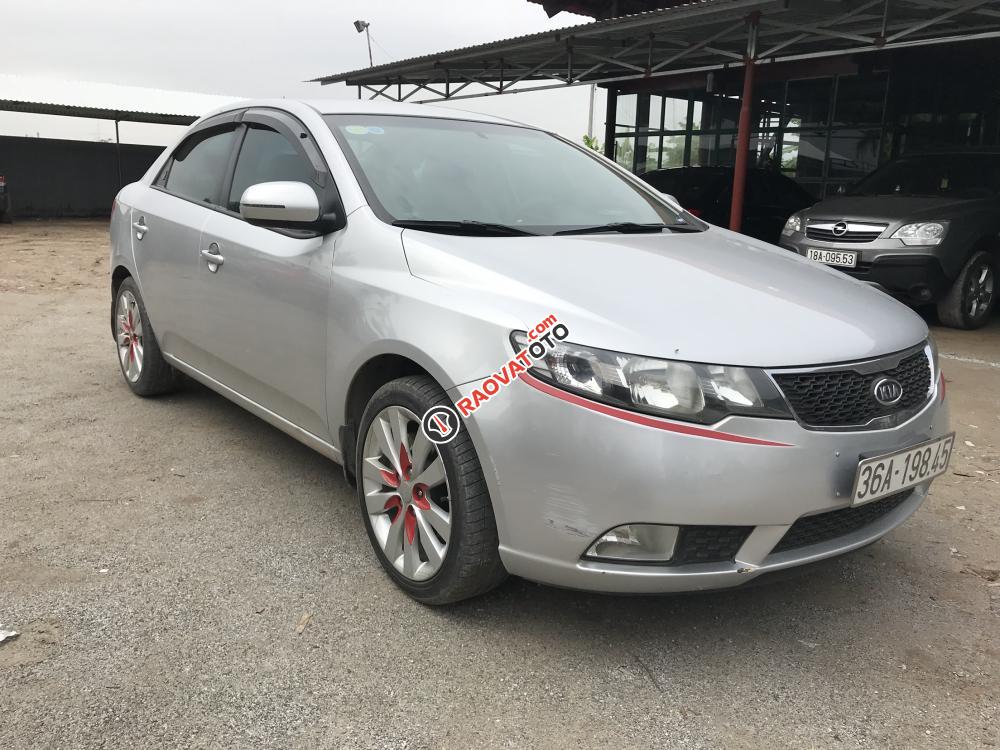 Cần bán xe Kia Forte sản xuất 2011 màu bạc, giá 350 triệu-1