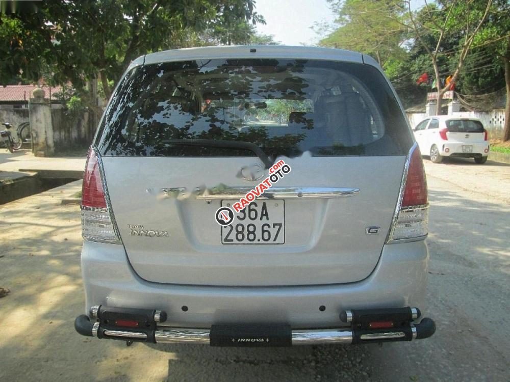 Bán ô tô Toyota Innova 2.0G đời 2010, màu bạc chính chủ-6